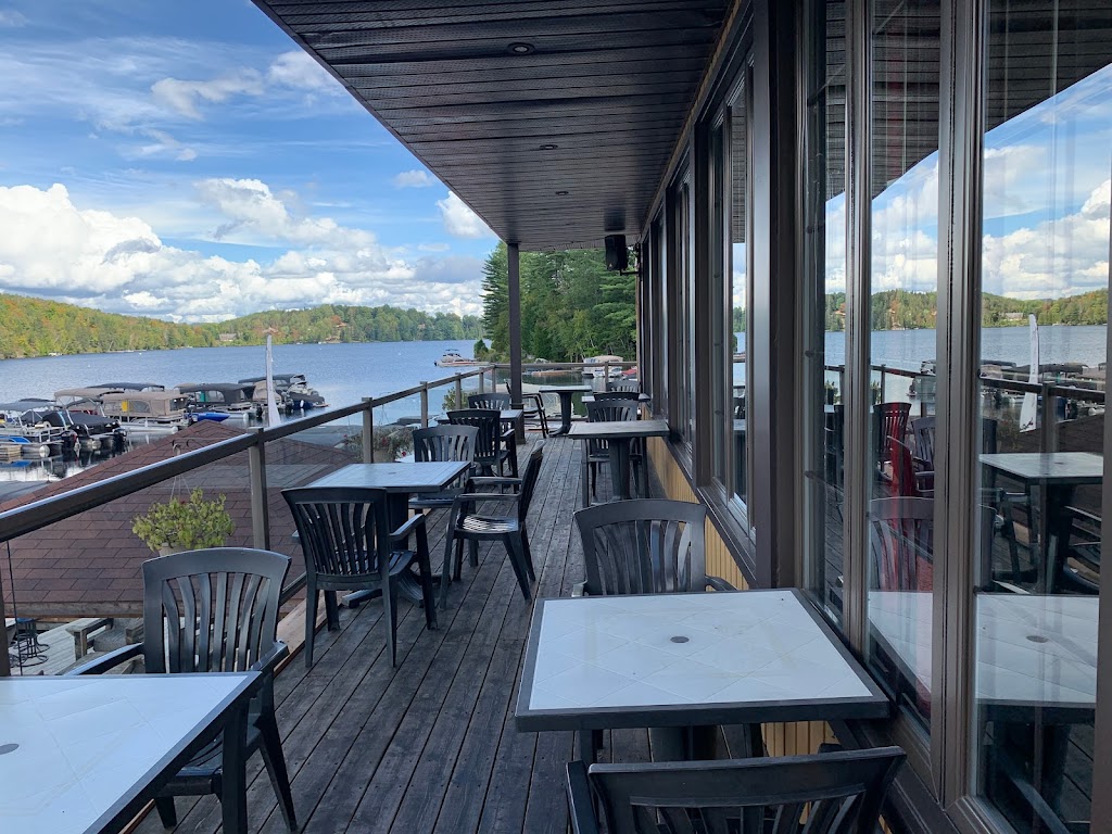 Pub Masson Marina | 60 Chem. Masson, Sainte-Marguerite-du-Lac-Masson, QC J0T 1L0, Canada | Phone: (438) 865-0044