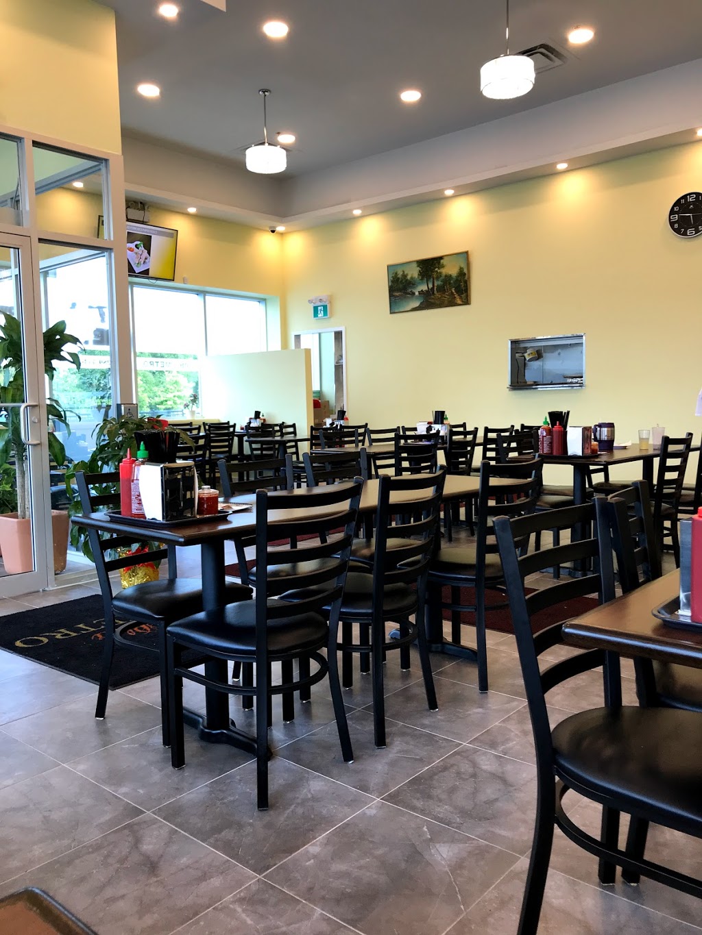 Pho Metro Vaughan | 2499 Rutherford Rd Unit 11, Vaughan, ON L4K 0J9, Canada | Phone: (289) 553-3979