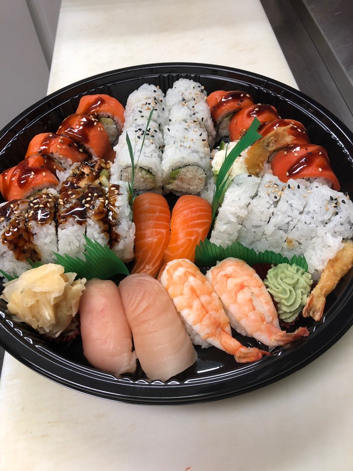 Sushi House Japanese Restaurant | 19178 Lougheed Hwy, Pitt Meadows, BC V3Y 2H6, Canada | Phone: (604) 465-0169