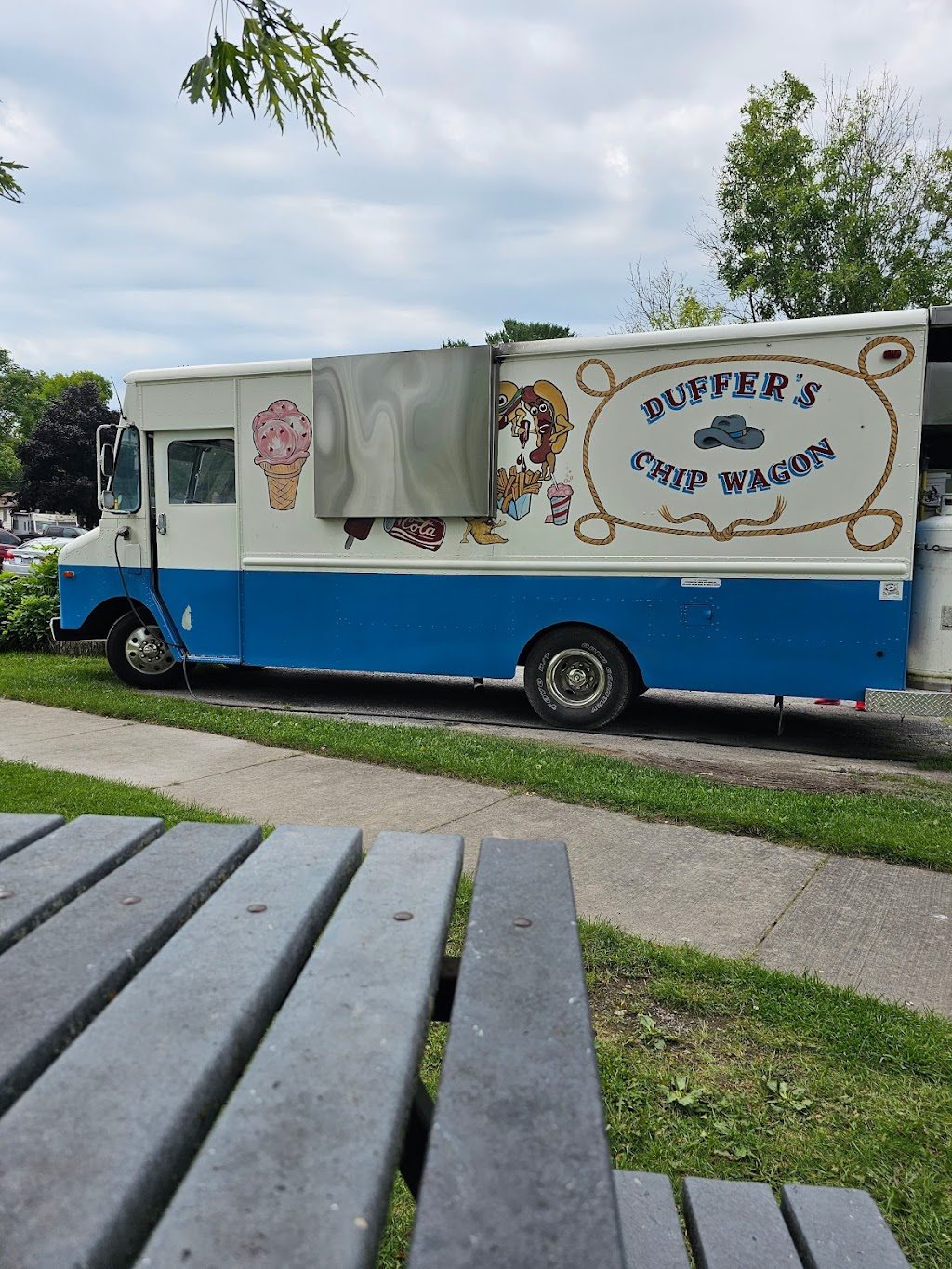 Duffers Chip Wagon | 45 Victoria St S, Tweed, ON K0K 3J0, Canada | Phone: (613) 477-3142