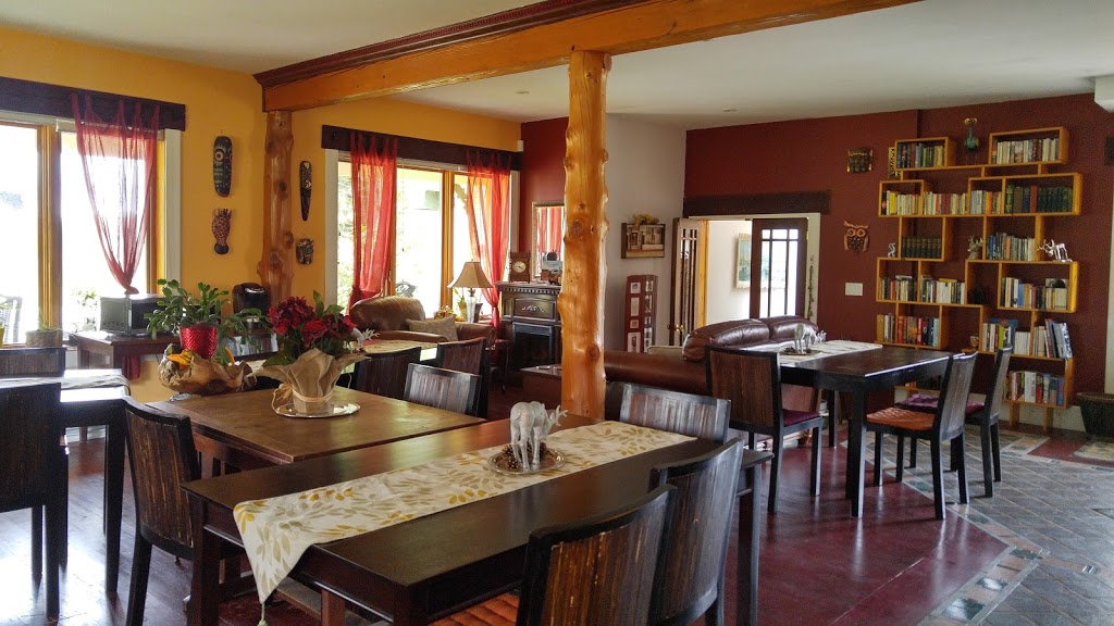 Au Gîte du Cerf Argenté B&B | 2984 Chemin de Georgeville, Magog, QC J1X 0M8, Canada | Phone: (819) 847-4264