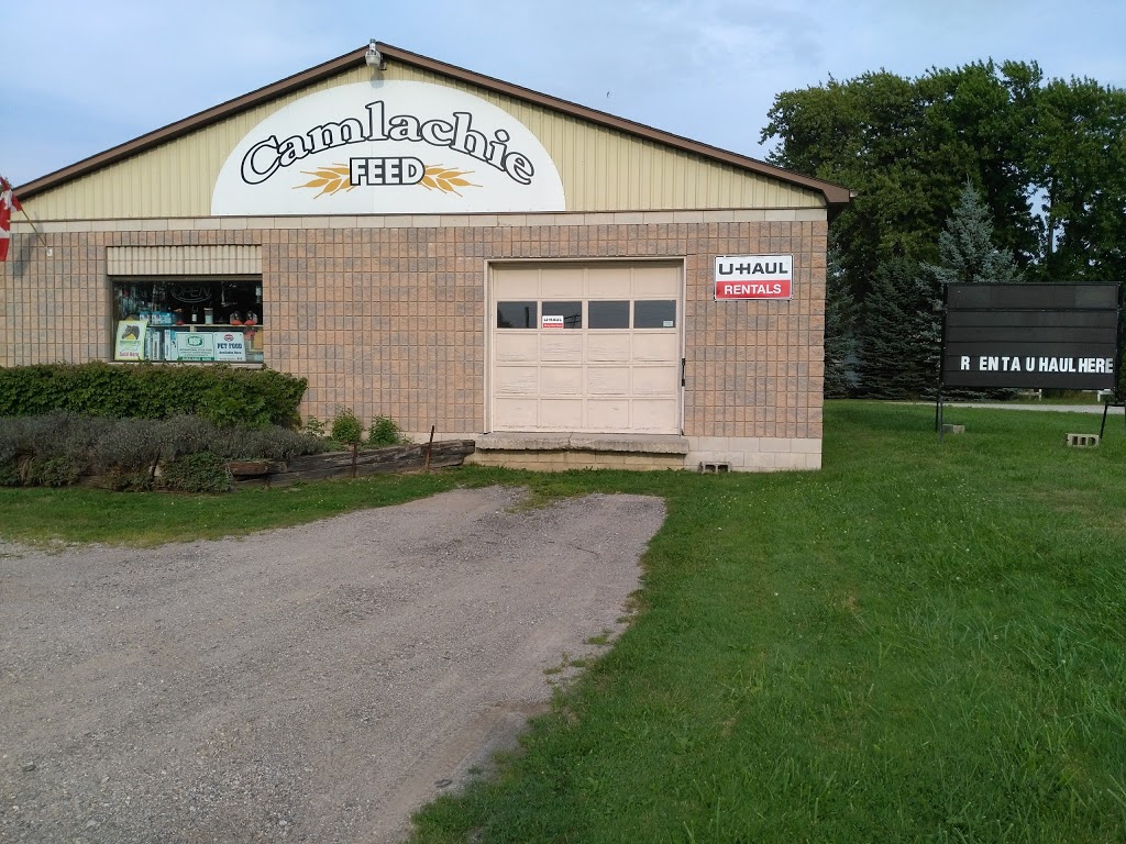 Camlachie Feed | 3912 Egremont Rd, Camlachie, ON N0N 1E0, Canada | Phone: (519) 899-2285