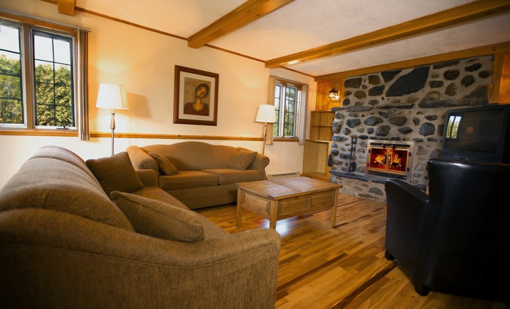 Chalet Le Familial | 1863 Chemin Alfred-Desrochers, Orford, QC J1X 6J4, Canada | Phone: (819) 847-4747