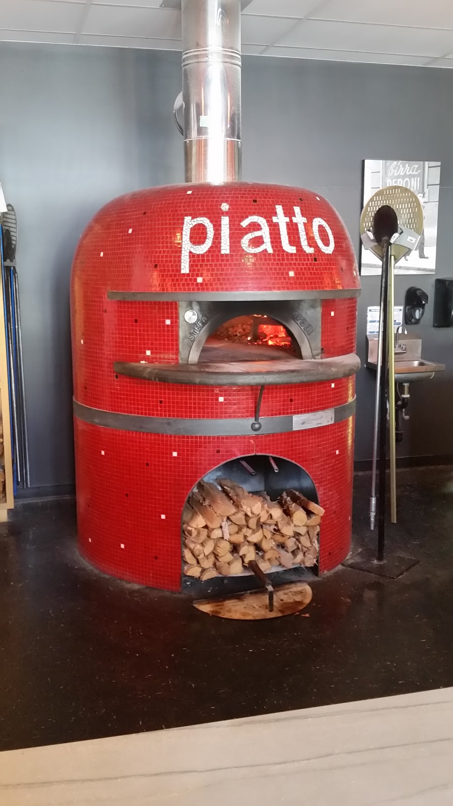 Piatto Pizzeria | 8779 Cavendish Rd, New Glasgow, PE C0A 1N0, Canada | Phone: (902) 360-0909