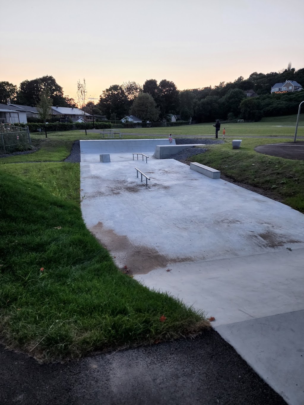 Skatepark Pumptrack Neuville by Velosolutions | 230 Rue du Père Rhéaume, Neuville, QC G0A 2R0, Canada | Phone: (418) 876-2280