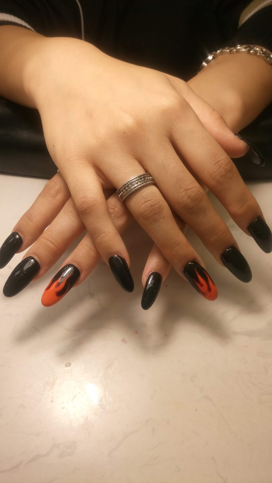 Lux nails | 861 Bloor St W, Toronto, ON M6G 1M4, Canada | Phone: (416) 546-2725