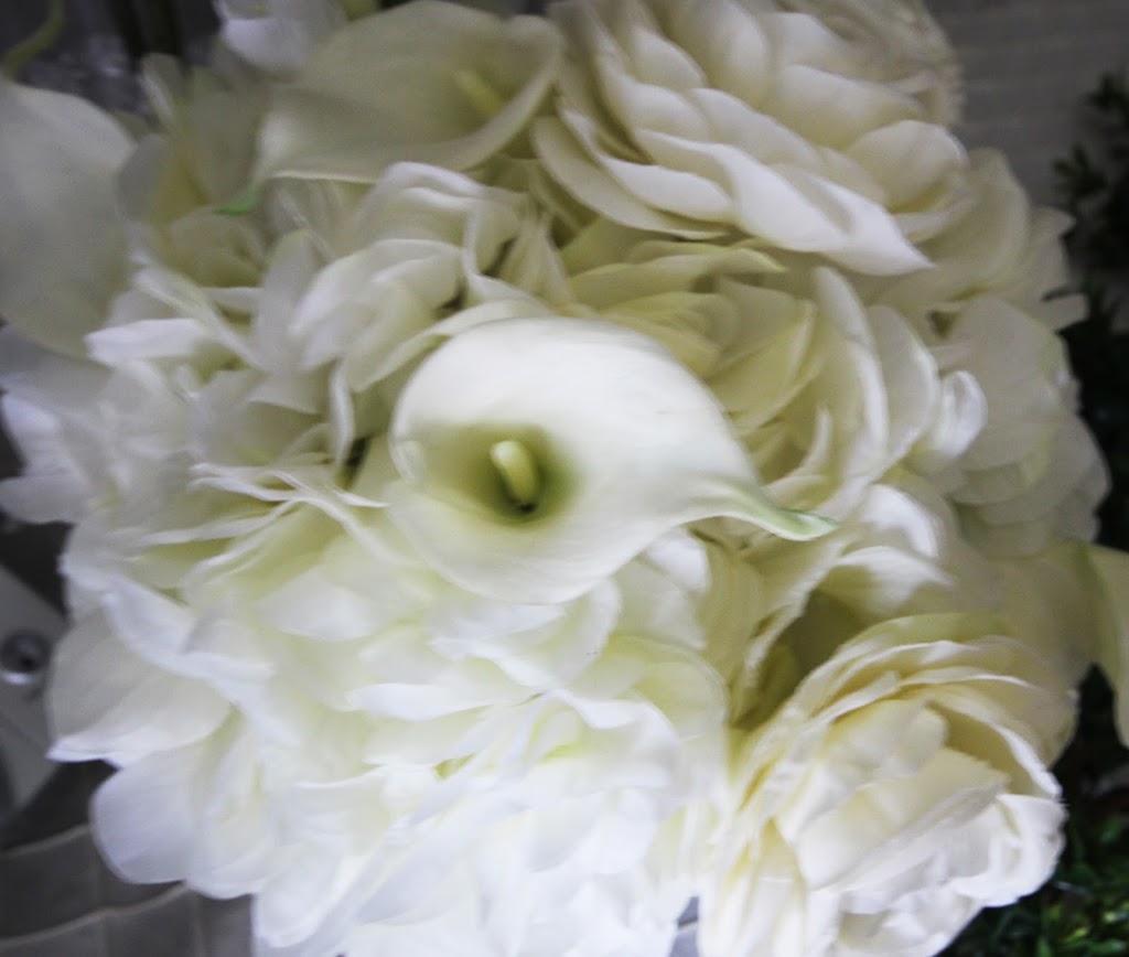 Miekes Magic Floral Design | 2330 River Rd, Manotick, ON K4M 1B4, Canada | Phone: (613) 692-2905