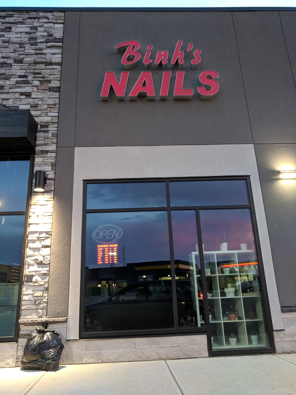 Binhs Nails | 4 Versailles Ave #125, St. Albert, AB T8N 7V1, Canada | Phone: (587) 290-2292