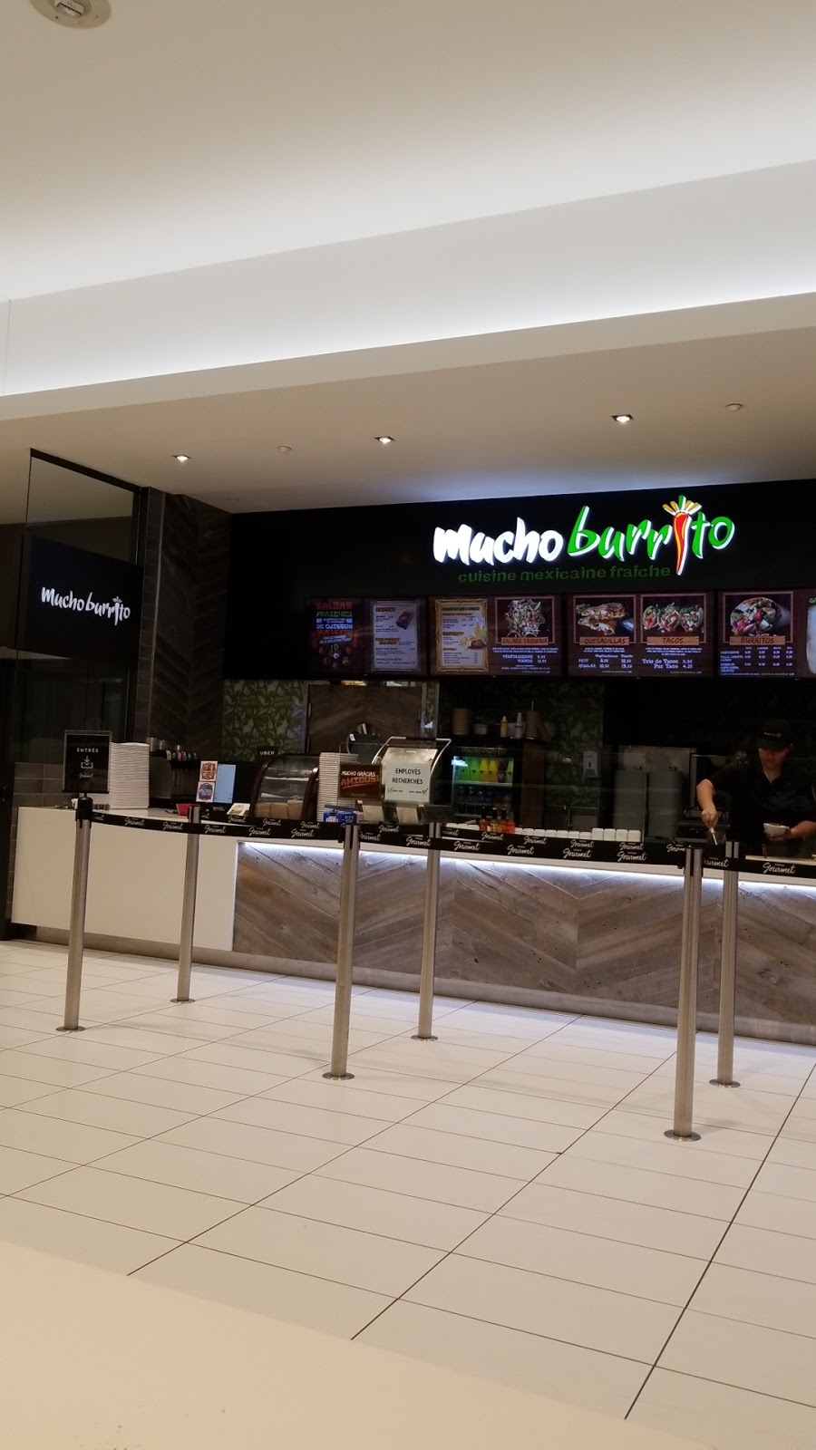 Mucho Burrito Fresh Mexican Grill | 5401 Boulevard des Galeries, Québec, QC G2K 1N4, Canada | Phone: (418) 627-5800