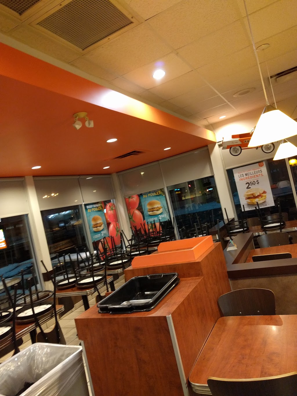 A&W Canada | 7077 Boulevard Newman, LaSalle, QC H8N 1X1, Canada | Phone: (514) 379-6777