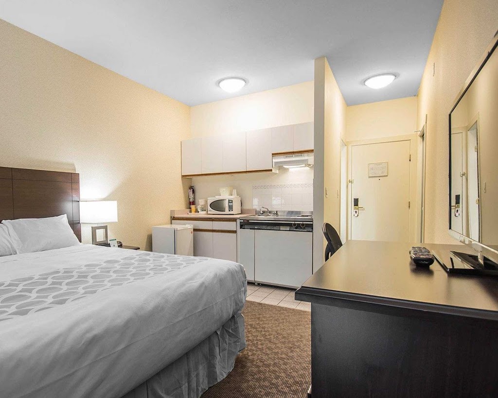 Econo Lodge | 6542 King George Blvd, Surrey, BC V3W 4Z4, Canada | Phone: (604) 591-6001