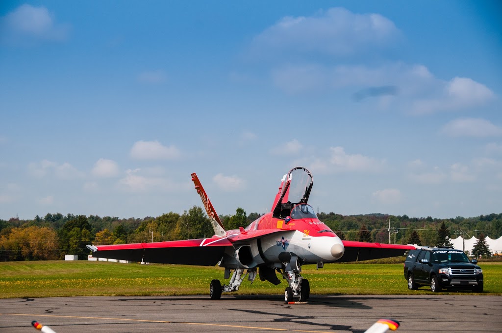 Roland-Désourdy Regional Airport | 101 Rue du Ciel, Bromont, QC J2L 2X4, Canada | Phone: (450) 534-2325