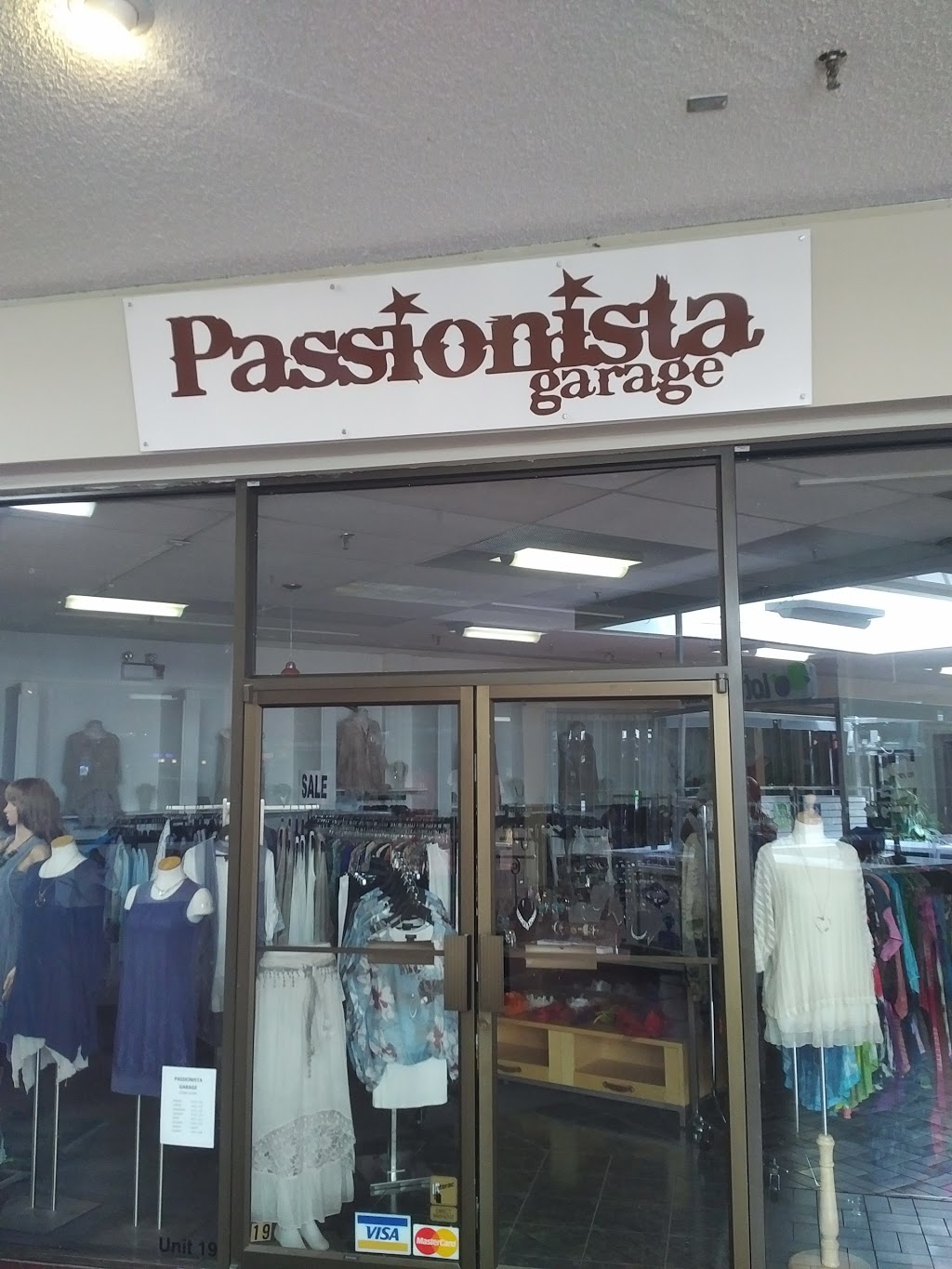 Passionista Garage | 900 Gibsons Way #19, Gibsons, BC V0N 1V0, Canada | Phone: (604) 886-7165