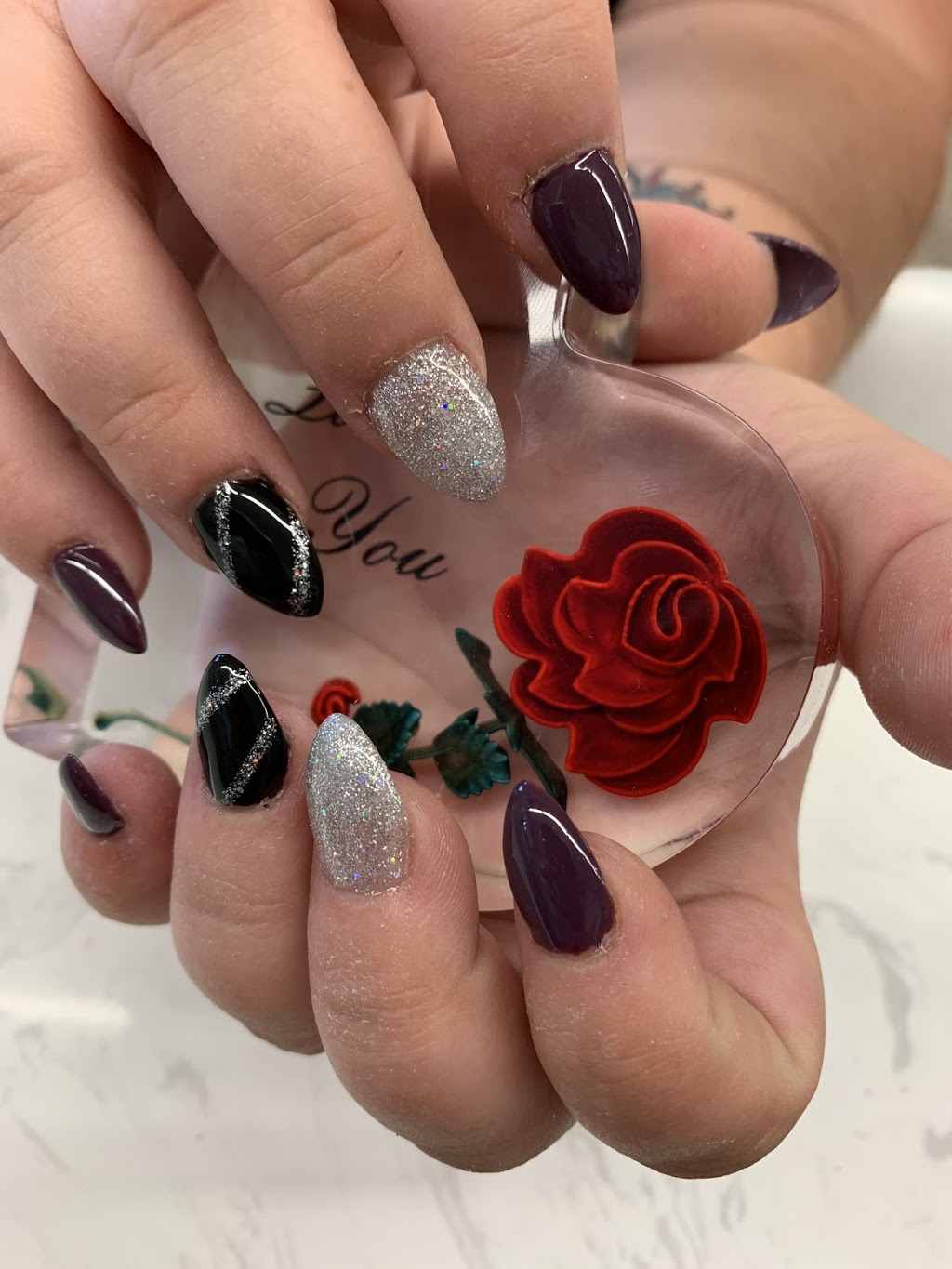 Queen Nails | 444 Dundas St W, Belleville, ON K8P 1B7, Canada | Phone: (613) 969-2213