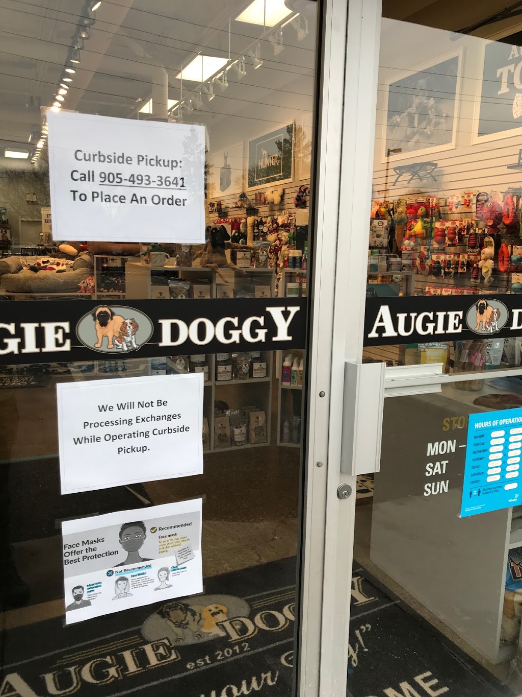 Augie Doggy | 817 Dundas St W, Whitby, ON L1N 2N6, Canada | Phone: (905) 493-3641