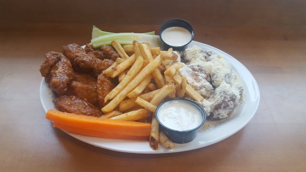 Wild Wing | 650 Wellington St E, Aurora, ON L4G 0K3, Canada | Phone: (905) 503-6650