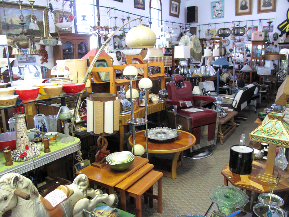 Sauble Beach Antiques | 610 Bruce County Rd 8, South Bruce Peninsula, ON N0H 2T0, Canada | Phone: (519) 935-2552