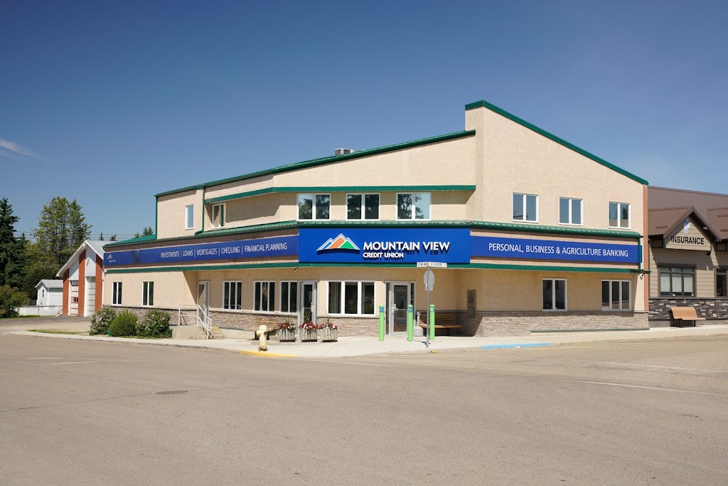 connectFirst Credit Union | 5002 50 St, Eckville, AB T0M 0X0, Canada | Phone: (403) 746-2288