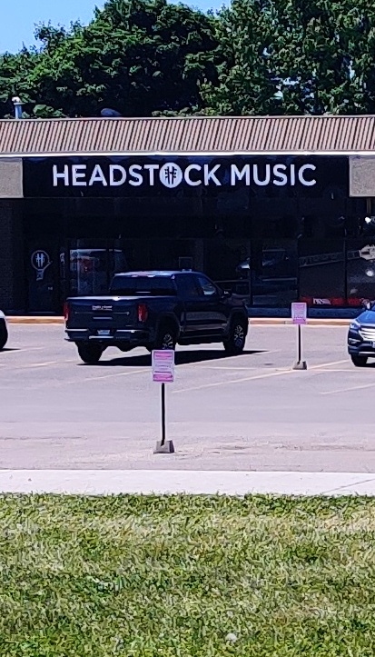 Headstock Music | 601 Dundas St W #5, Whitby, ON L1N 2N3, Canada | Phone: (905) 493-1293