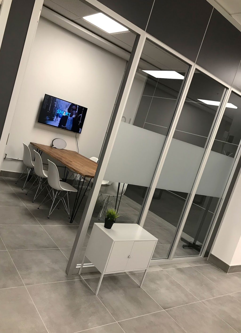 LAUFT - Flexible Workspace | 17600 Yonge St, Newmarket, ON L3Y 4Z1, Canada | Phone: (289) 919-9995