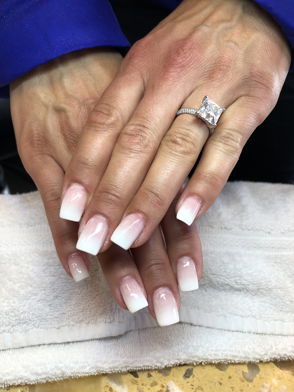 AA Nails and spa Inc. | 1235 Fairview St, Burlington, ON L7S 2H9, Canada | Phone: (905) 681-7788