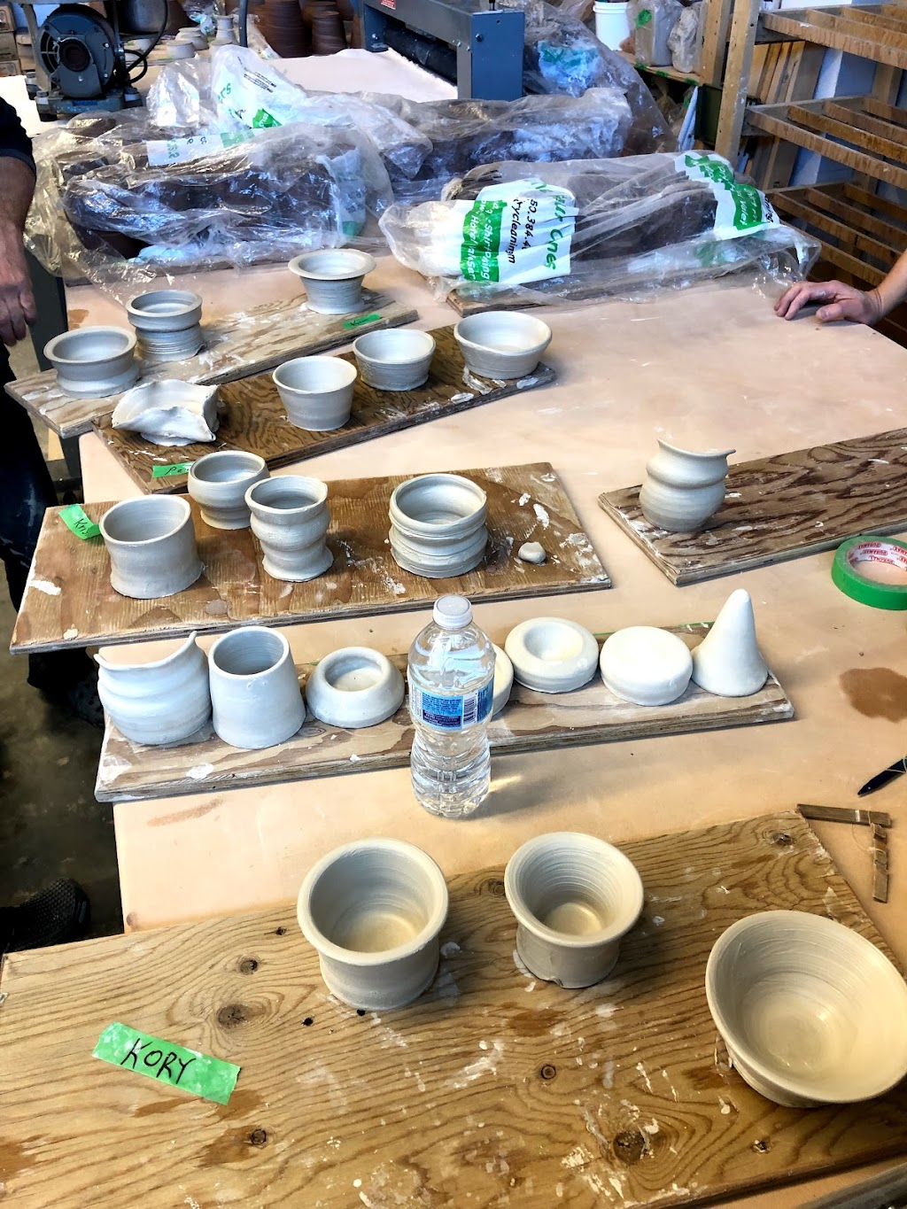 Hands On Pottery | 810 Cormorant St, Victoria, BC V8W 1R1, Canada | Phone: (250) 661-6847