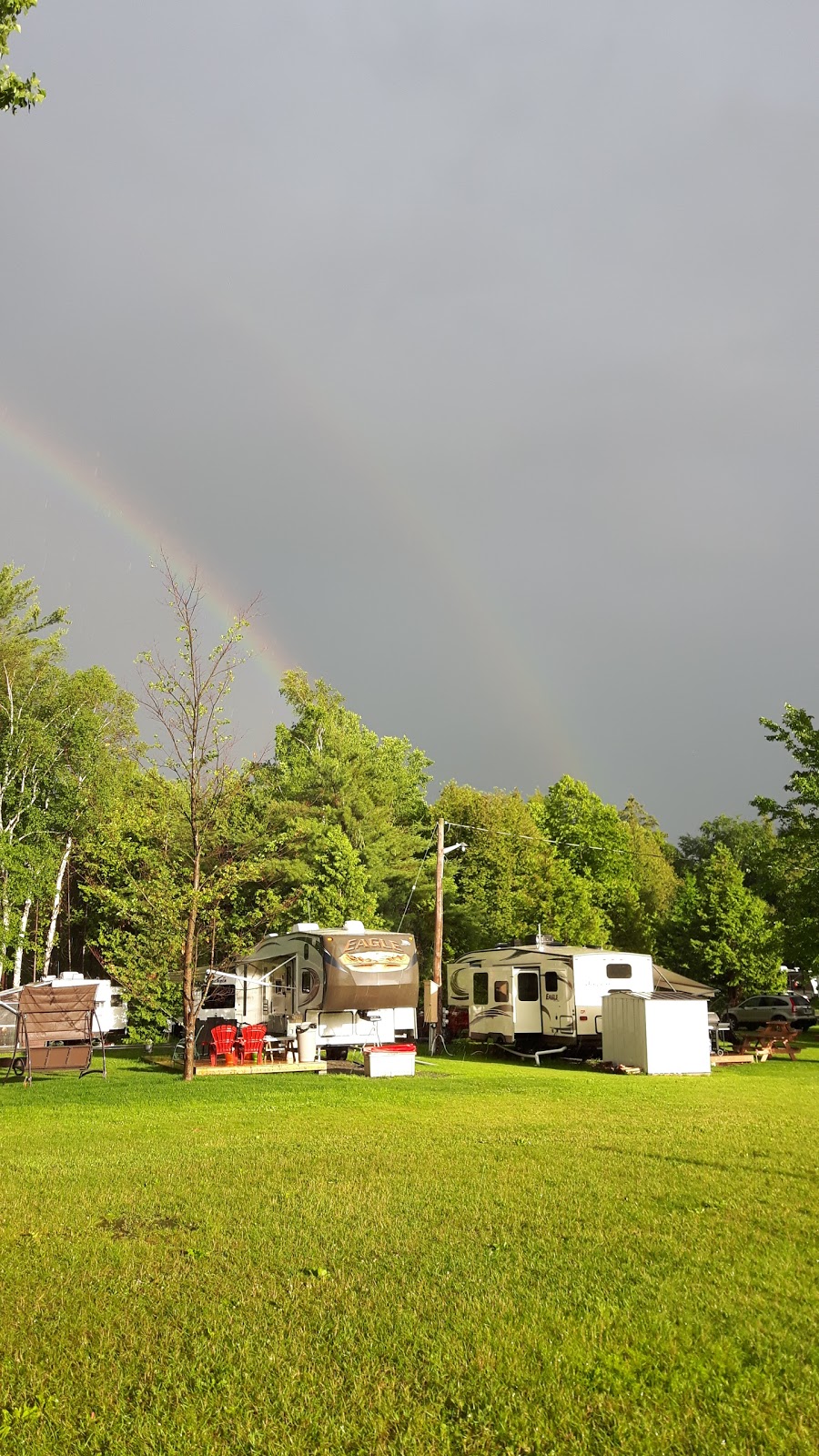 Breezy Hill Camping | 3798 Grainger Park Rd, Kinburn, ON K0A 2H0, Canada | Phone: (613) 839-5202