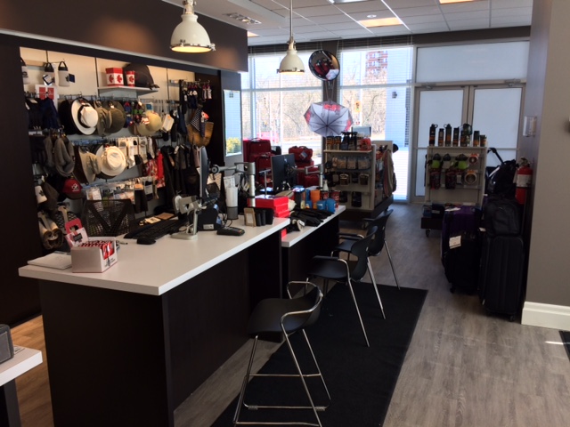 CAA Store - Hamilton West | 1717 Main St W, Hamilton, ON L8S 1G5, Canada | Phone: (905) 525-6131