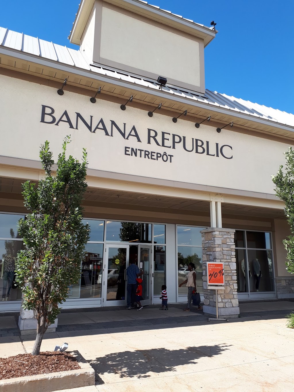 Banana Republic | 2412 Autoroute Chomedey, Laval, QC H7X 4G8, Canada | Phone: (450) 689-4529