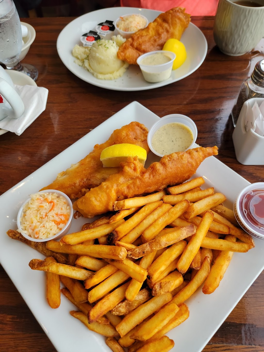 Harbour Restaurant and Bar | 15299 Cabot Trail, Petit Étang, NS B0E 2M0, Canada | Phone: (902) 224-1144