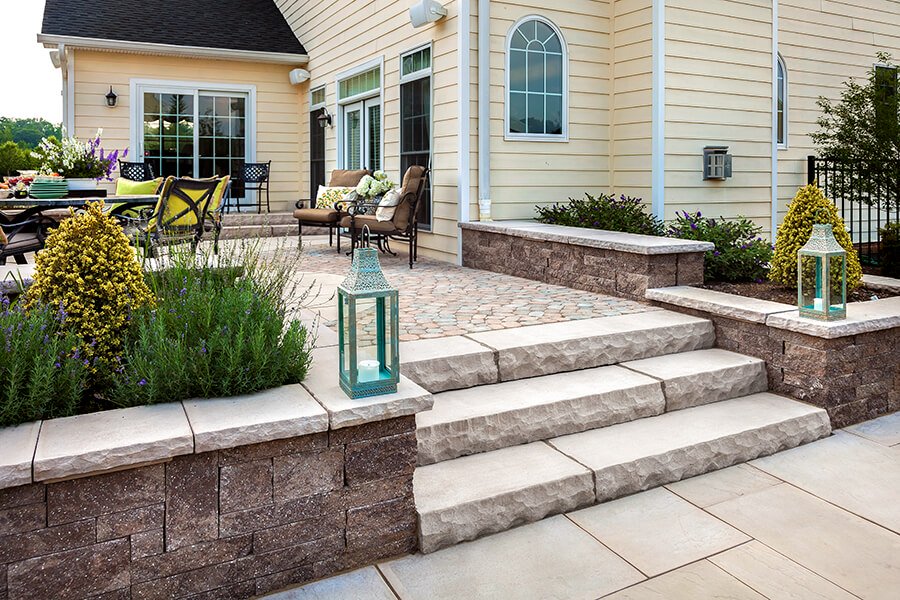 Techo-Bloc Inc | 5255 Rue Albert Millichamp, Saint-Hubert, QC J3Y 8Z8, Canada | Phone: (877) 832-4625