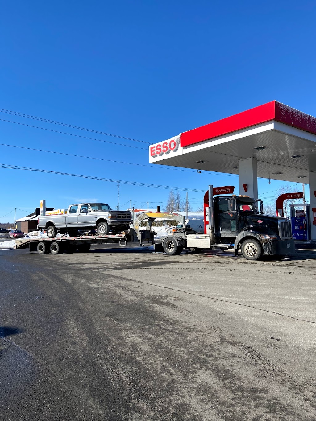 Transport G.Goupil | 4655 Rue Germaine Guèvremont, Lévis, QC G6W 7N6, Canada | Phone: (418) 670-3229