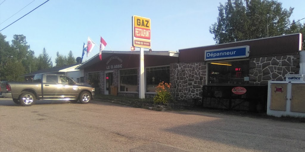 SAQ Agence - Dépanneur Le Classic enr. | 2 QC-117, La Vallée-de-la-Gatineau, QC J0W 1N0, Canada | Phone: (833) 587-2727