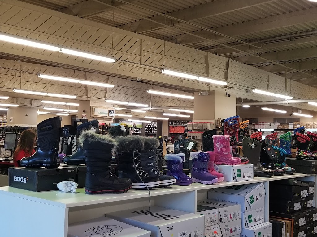 Factory Shoe Outlet/Emille Shoes Ltd | 2394 Fairview St, Burlington, ON L7R 2E4, Canada | Phone: (905) 632-9688