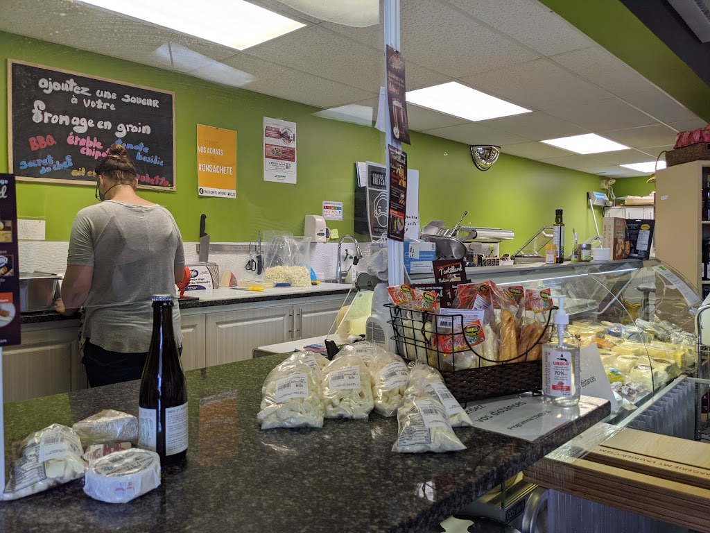 Fromagerie le Ptit Train du Nord Inc. | 624 Bd Albiny Paquette, Mont-Laurier, QC J9L 1L4, Canada | Phone: (819) 623-2250