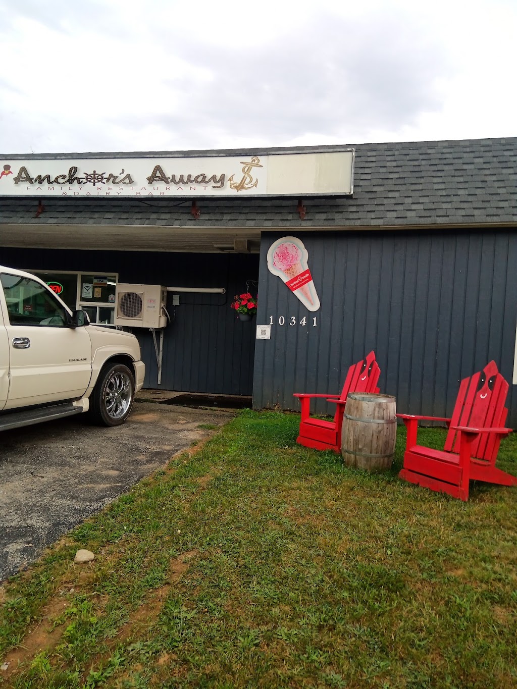 Anchors Away Family Restaurant Ltd. | 10341 NS-103, Clyde River, NS B0W 1R0, Canada | Phone: (902) 637-3338