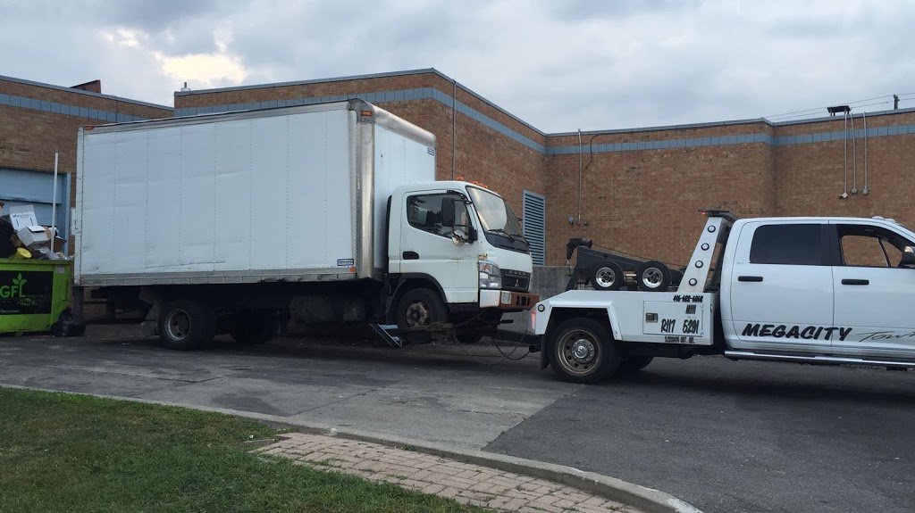 Megacity Towing 美加城拖车 | 361 John St Unit 3, Thornhill, ON L3T 5W5, Canada | Phone: (416) 688-6868