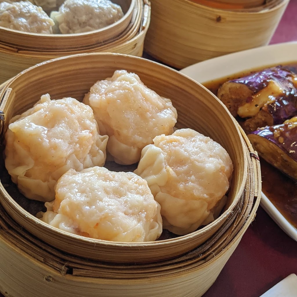 Has Dim Sum Noodle House | 870 Somerset St W, Ottawa, ON K1R 6R7, Canada | Phone: (613) 680-1688