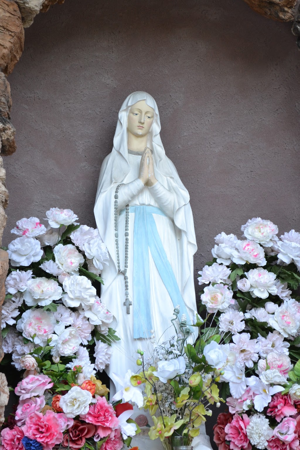 Our Lady of Perpetual Help Catholic Church | 5 Oblate St, St. Catharines, ON L2M 5C5, Canada | Phone: (905) 937-4230