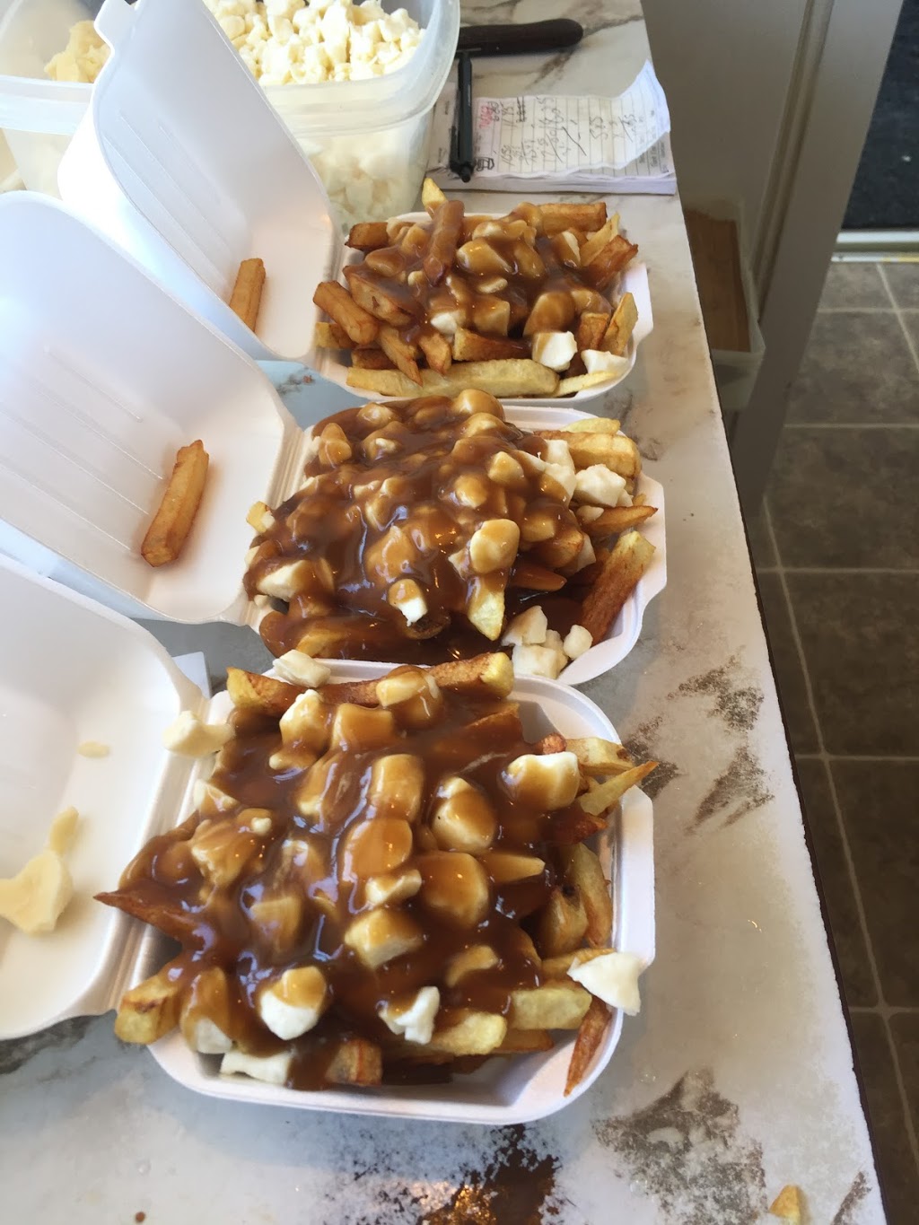 Tonys Chip Stand | 9 Queen St, Crysler, ON K0A 1R0, Canada | Phone: (613) 987-2164