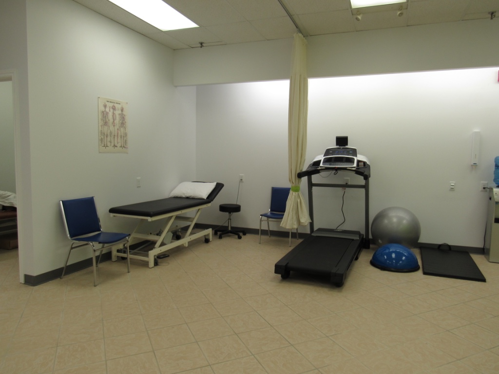 Athletico Sports Physiotherapy | CANEX Mall, 29, Niagara Park Drive, Kingston, ON K7K 7B4, Canada | Phone: (613) 766-6348