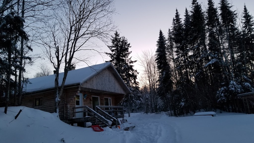 Pourvoirie du Forestier | Entrée avec affiche Pourvoirie du Forestier, Route Rivard, GPS : 46.898333, -70.456111, Montmagny, QC G5V 3R9, Canada | Phone: (418) 248-2625