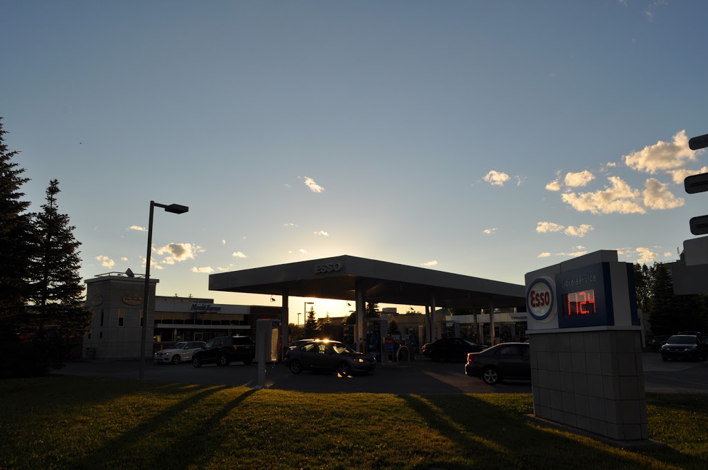 Esso | 22 Place du Commerce, Verdun, QC H3E 1V7, Canada | Phone: (514) 769-9503