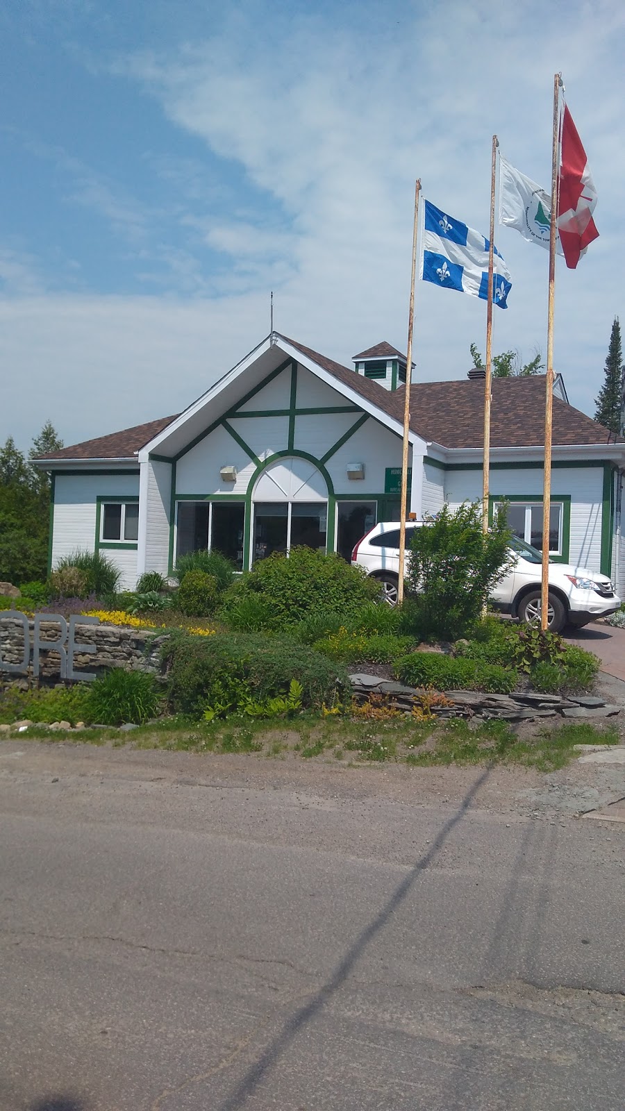 Gore Municipalite Office | 9 Chem. Cambria, Gore, QC J0V 1K0, Canada | Phone: (450) 562-2025