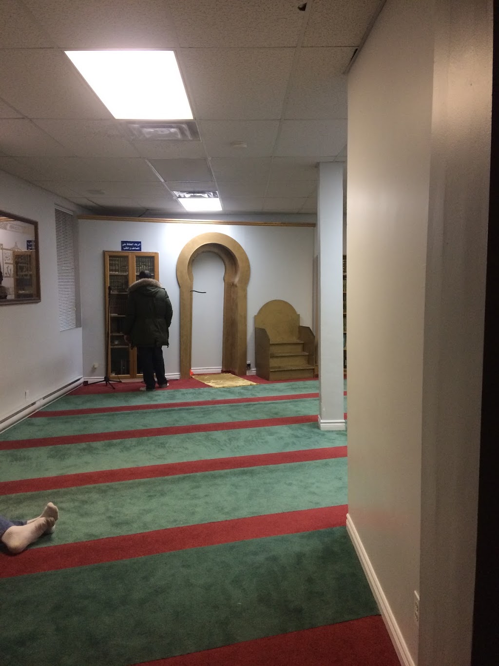 Mosquée El-Balkan | 2836 Rue Allard, Montréal, QC H4E 2M2, Canada | Phone: (514) 360-2663