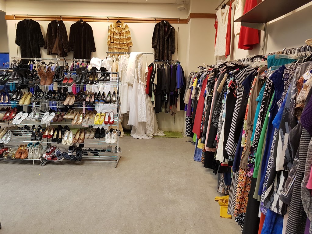 Goodwill Store | 495 Welland Ave, St. Catharines, ON L2M 5V9, Canada | Phone: (905) 684-7741