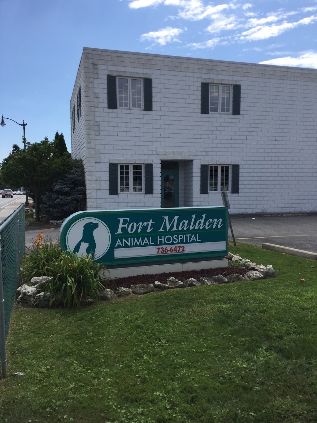 Fort Malden Animal Hospital | 280 Sandwich St S, Amherstburg, ON N9V 2A8, Canada | Phone: (519) 736-6472