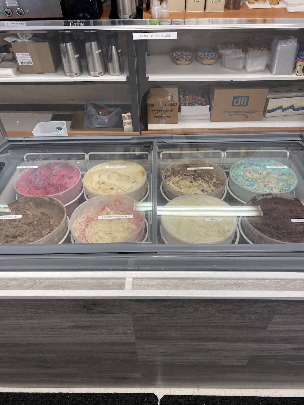 Caroline Ice Cream Shoppe | 4907 50th St, Caroline, AB T0M 0M0, Canada | Phone: (403) 722-0149