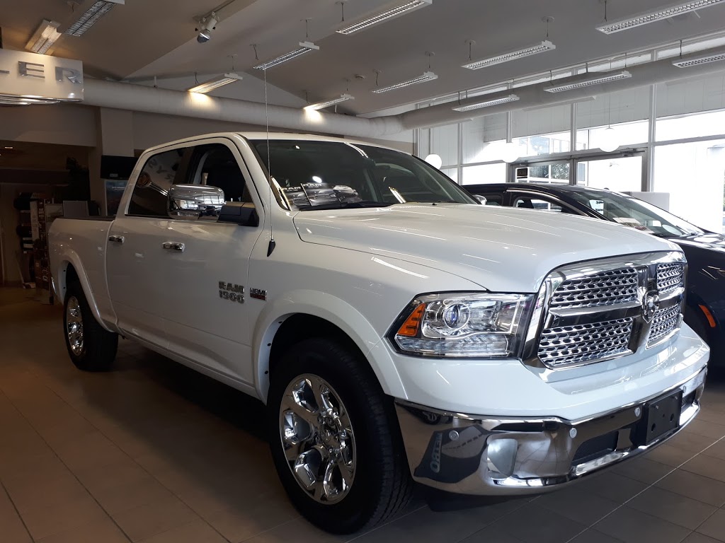 Metro Chrysler Dodge Jeep Ram | 1047 Richmond Rd, Ottawa, ON K2B 5E7, Canada | Phone: (613) 596-1006