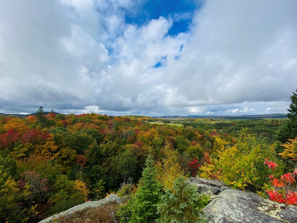 Ranch Équinoxe | 8 Rang Procule S, Notre-Dame-de-la-Paix, QC J0V 1P0, Canada | Phone: (514) 217-5187